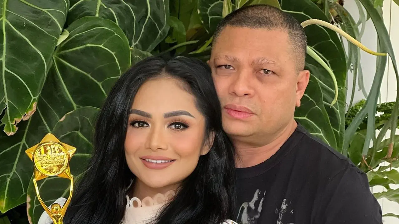 [Fimela] Krisdayanti dan Raul Lemos