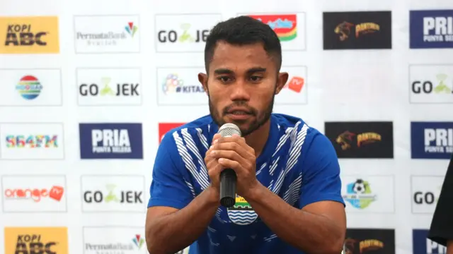 Bek Persib Bandung, Ardi Idrus