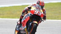 Pebalap Repsol Honda, Marc Marquez, menjadi yang tercepat pada tes tengah musim MotoGP 2016 pertama di Sirkuit Jerez, Spanyol, Senin (25/4/2016). (Motorsport)