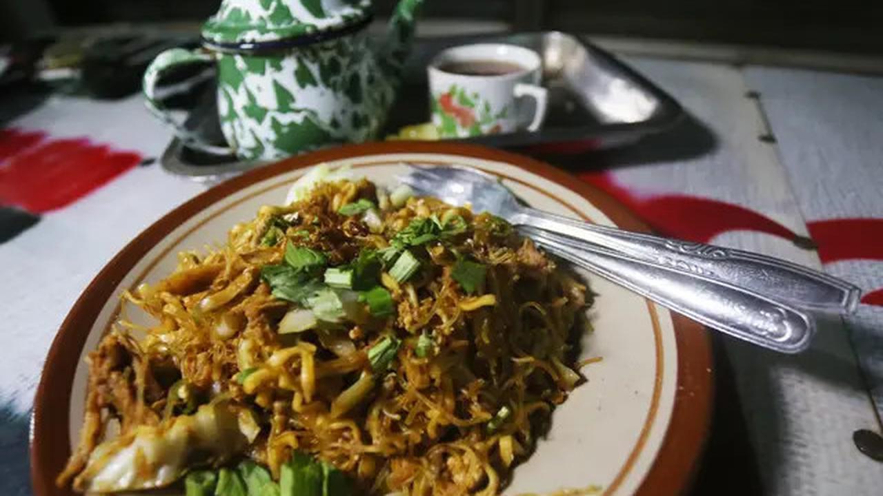 14 Makanan Khas Jogja Selain Gudeg yang Wajib Dicoba, Dijamin Bikin Ketagihan