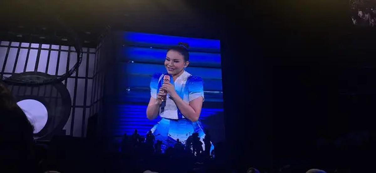 Rossa Duet dengan Bernadya di Konser Here I Am: Dua Penyanyi Galau Bersatu