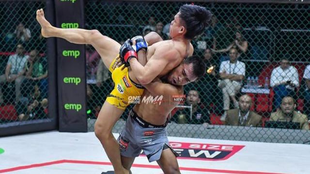 Aditya Ginting keluar sebagai juara mixed martial arts (MMA) One Pride 81 King Size New Champion.
