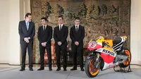 Presiden Spanyol, Mariano Rajoy, memberikan dukungan untuk Marc Marquez, terkait insiden yang dialami sang pebalap kontra Valentino Rossi. 