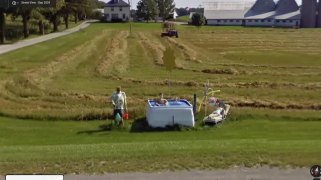 Momen Aneh di Google View Street