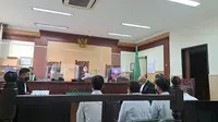 Sidang kasus kebakaran Lapas Klas I Tangerang di PN Pengadilan Negeri Tangerang, Selasa (21/6/2022). (Liputan6.com/Pramita Tristiawati)