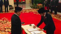 Jokowi lantik Hinsa Siburian sebagai Kepala BSSN.