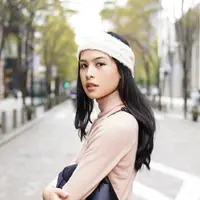 Seperi anak kekinian, intip gaya pakai jeans seleb ini. (Sumber foto: maudyayunda/instagram)