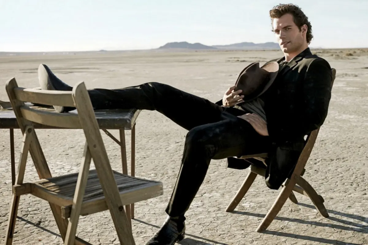 Henry Cavill Kesal Disebut Pedofil