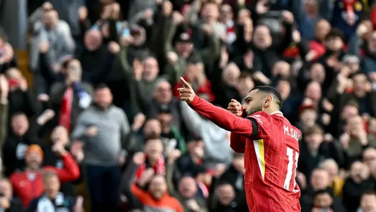 Salah Menegosiasikan Tawaran di Menit-Menit Terakhir, OTW Stay di Liverpool