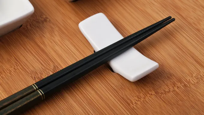 How To: Panduan Mudah Menggunakan Sumpit Bagi Pemula