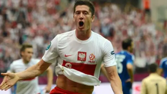 Lewandowski bawa Polandia ungguli Yunani (c) AFP