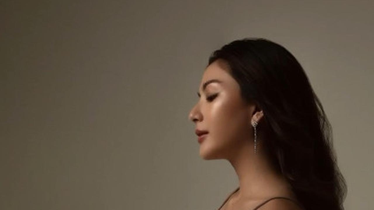 Banyak pujian mengalir atas kecantikan Jessica Mila dalam maternity shoot ini. Antusiasme juga tumbuh dari yang tak sabar menanti kelahiran buah hati mereka.