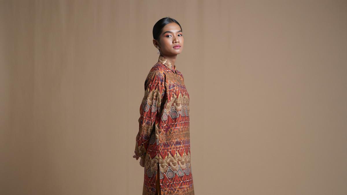 8 Model Baju Batik Tunik Bawahan Rok, Cocok untuk Gaya Formal dan Santai 2025