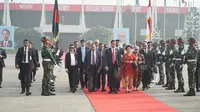 Presiden RI Joko Widodo beserta rombongan kenegaraan hendak bertolak dari Dhaka, Bangladesh menuju Kabul, Afghanistan (29/1/2018) (sumber: Biro Pers Kesekretariatan Presiden RI)