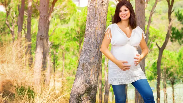 10 Rekomendasi OOTD Ibu Hamil yang Nyaman dan Simpel, Bisa Dipakai Sehari-hari