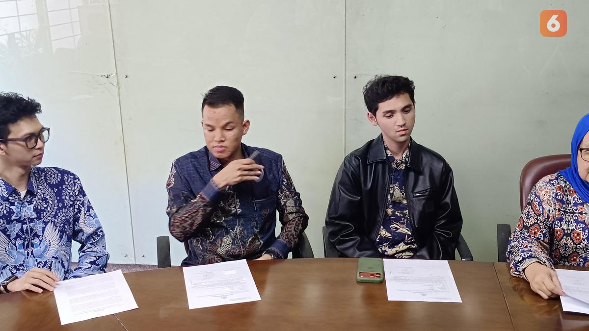 Syahravi Bongkar Bukti Fariz RM Pernah Puji Lagu Di Antara Kata