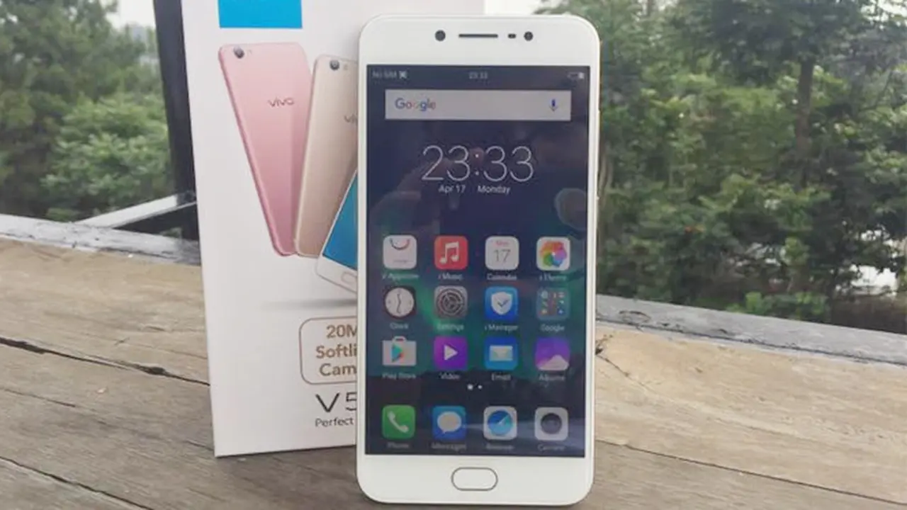   Vivo V5s. Liputan6.com/Jeko Iqbal Reza