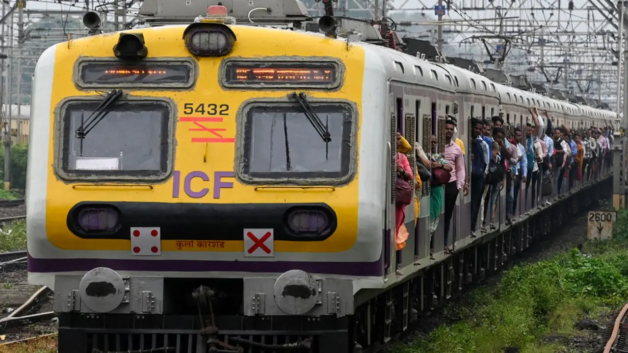 Potret Pengguna Transportasi Kereta di India