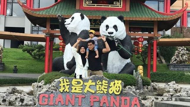 Tampil Beda Tantri Kotak Dijuluki Rocker  Berhijab 