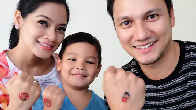 [Bintang] Titi Kamal dan Christian Sugiono