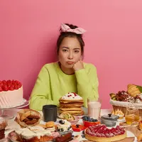 Simak kebiasaan-kebiasaan yang bisa mengganggu kesehatan otak berikut ini. (Foto/Dok: freepik.com/wayhomestudio)
