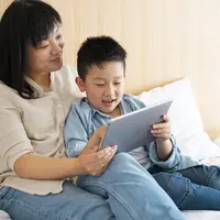 illustrasi parenting modern copyright/freepik