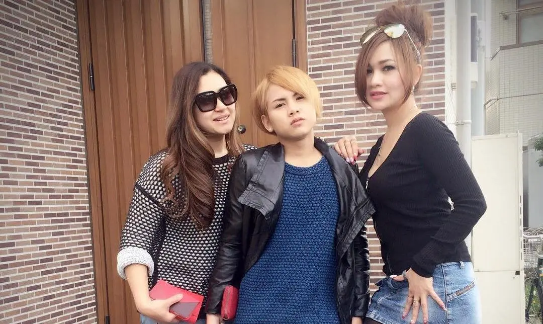 Istri Aming, Evelyn bersama teman-temannya di Jepang [foto: instagram/ev0124]