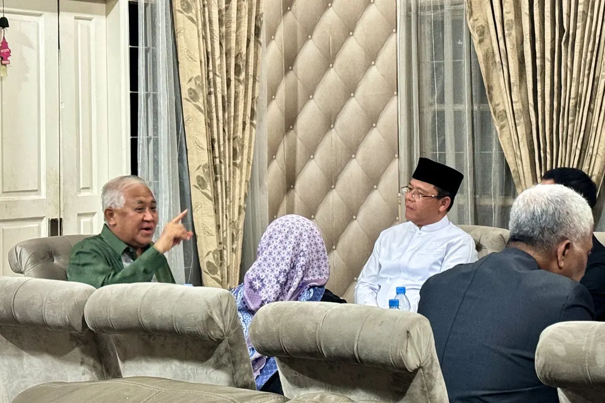 Ketua Umum PPP Muhamad Mardiono bersilaturahmi dengan tokoh muslim, Muhammad Sirajuddin Syamsuddin atau dikenal Prof. Din Syamsudin di kediamannya, Jakarta  (Istimewa)
