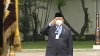 Masker Menteri Pertahanan (Menhan) Prabowo Subianto yang menarik perhatian. (Youtube Sekretariat Presiden)