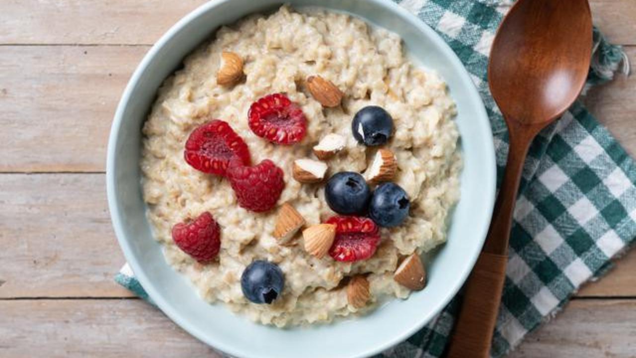 10 Menu Sahur Tidak Bikin Haus Seharian yang Wajib Dicoba, Tetap Bugar Selama Puasa