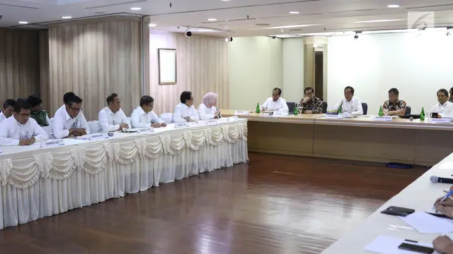 Jokowi Datangi Kantor PLN