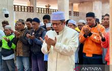 Kisah Empati: Kemenag Kalsel dan Ojol Gelar Shalat Gaib untuk Affan Kurniawan, Korban Aksi Jakarta