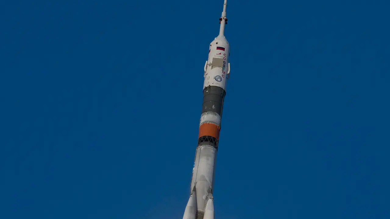3 Astronot Meluncur ke Stasiun Luar Angkasa Internasional