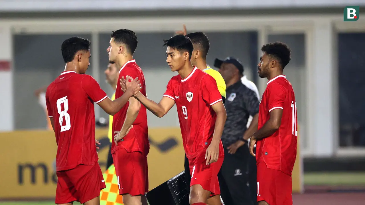 Foto: Laga Perdana Malik Risaldi Bersama Timnas Indonesia saat Laga Uji Coba Melawan Tanzania