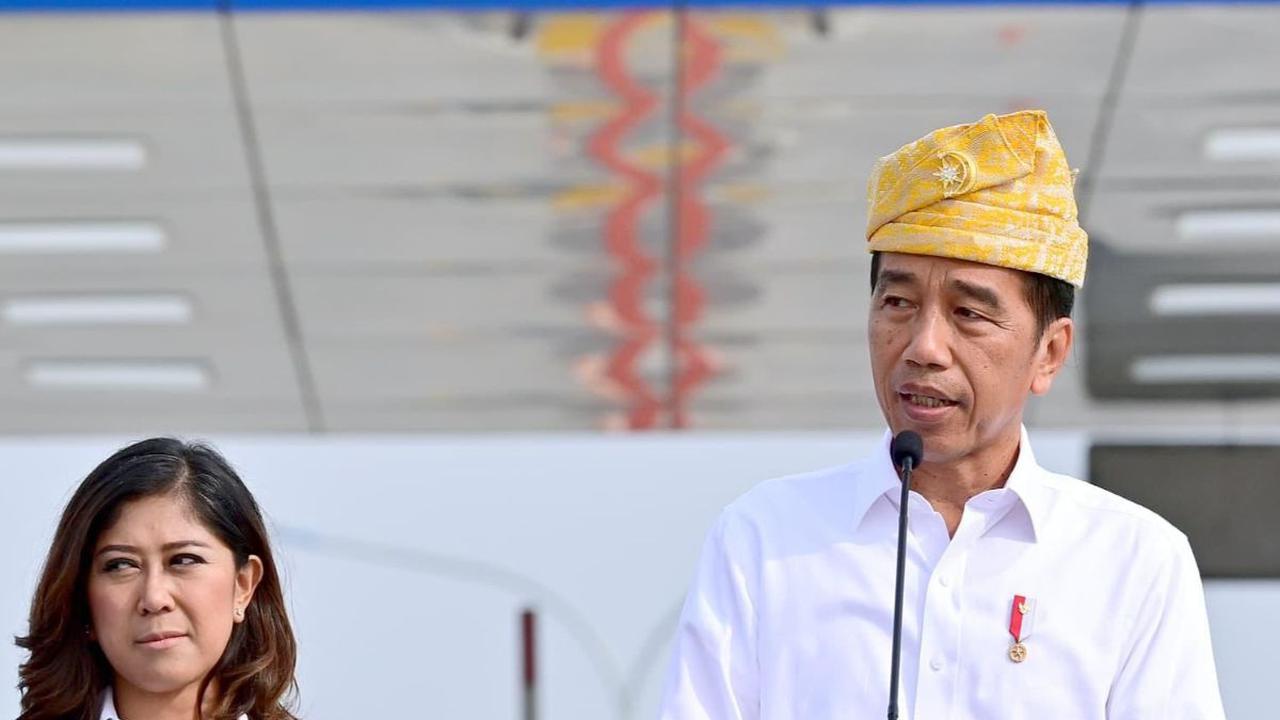 Tanpa Menteri PUPR, Jokowi Resmikan Jalan Tol di Sumut Didampingi Meutya Hafid