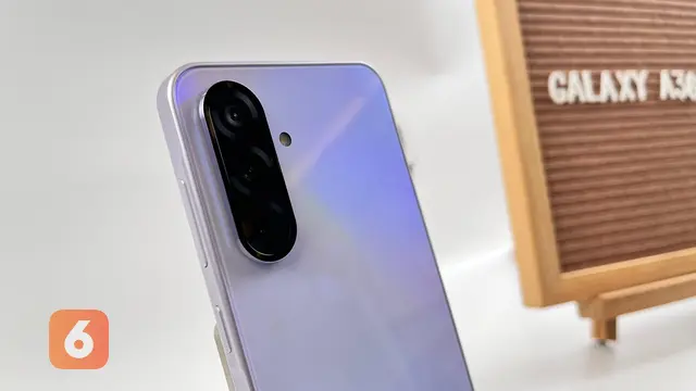 Samsung Galaxy A36 5G Varian Lavender. Liputan6.com/Reanthonio Oktovier Sinanu