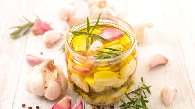  Cara Membuat Baceman Bawang Putih Untuk Penyedap Masakan 