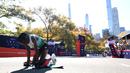 Pelari Kenya, Hellen Obiri memenangkan nomor women's elite dalam ajang New York Marathon 2025 pada Minggu (02/11/2025) waktu setempat. (AFP/Getty Images/Ishika Samant)