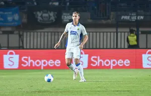 Alasan Persib Bandung Pinjamkan Dion Markx