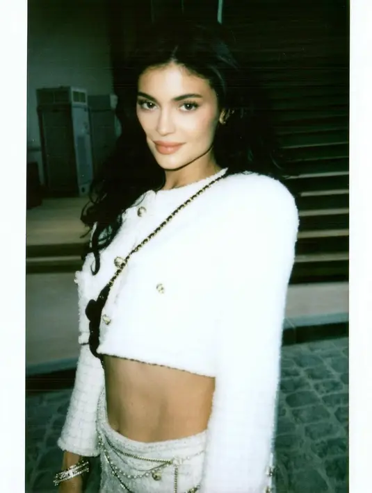  @kyliejenner].</p>