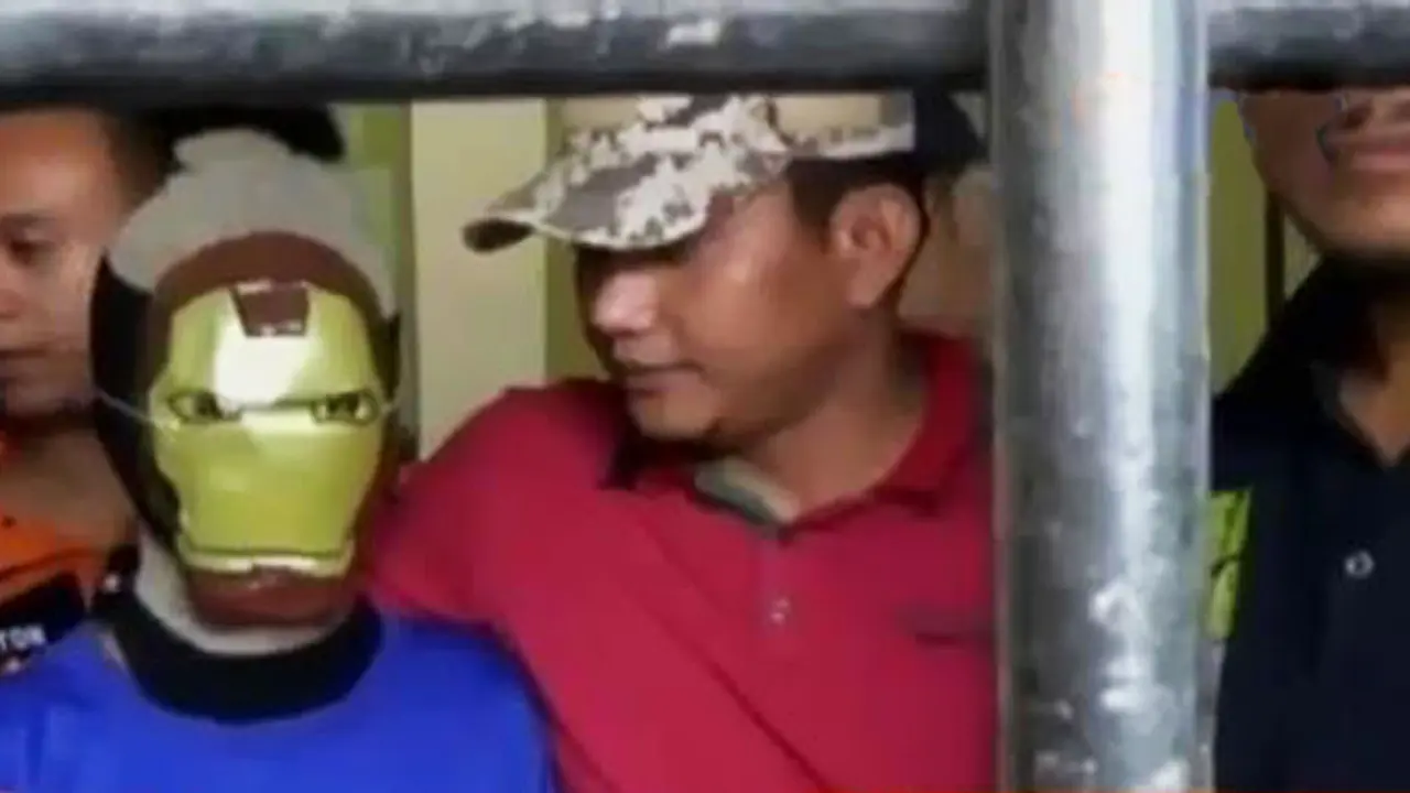 VIDEO: Bertopeng Iron Man, 1 Pelaku Pembunuh Yuyun Serahkan Diri