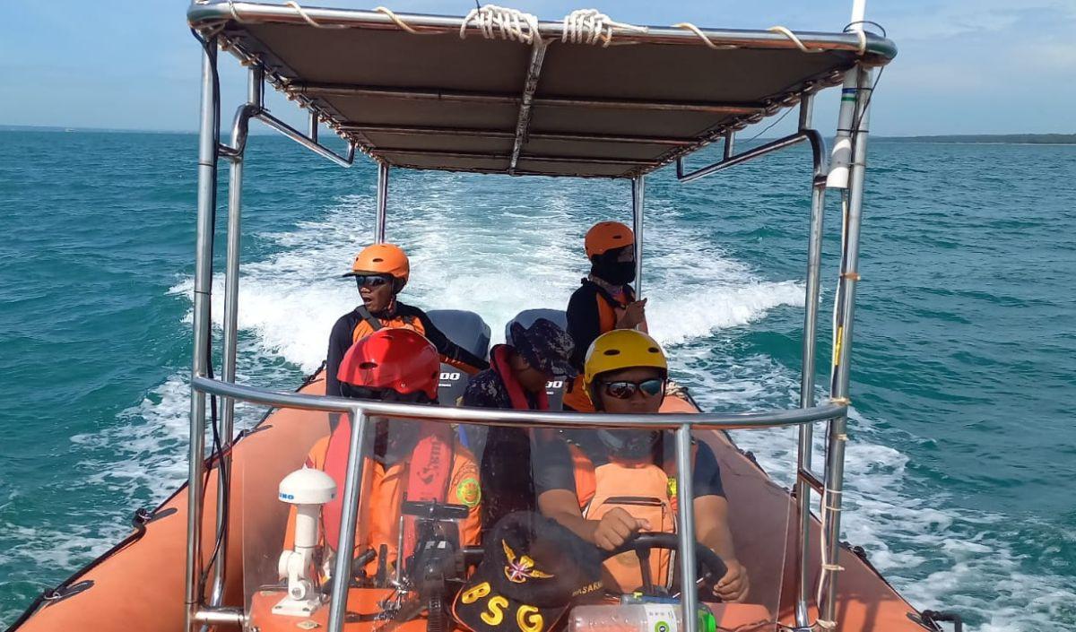 Upaya proses pencarian 15 ABK kapal Putra Sumber Mas ini melibatkan tim gabungan.<br>