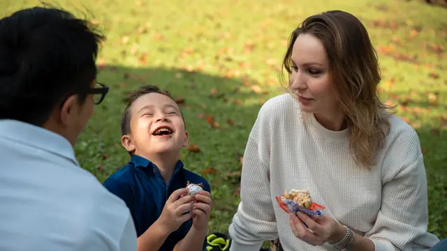 Kebiasaan Keluarga yang Membantu Anak Lebih Terbuka Bercerita