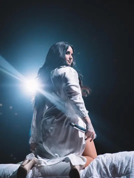 Bahkan jika ia bisa mengispirasi mereka yang merupakan seorag pecandu, itu akan menjadi hadiah terbesar untuknya. (instagram/ddlovato)