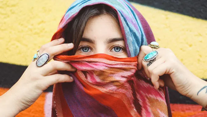 [Fimela] Alis menipis