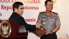 Polri dan Mahkamah Konstitusi mendatangani MoU di Gedung MK, Jakarta, Kamis (8/5/2014). (Liputan6.com/Faizal Fanani)