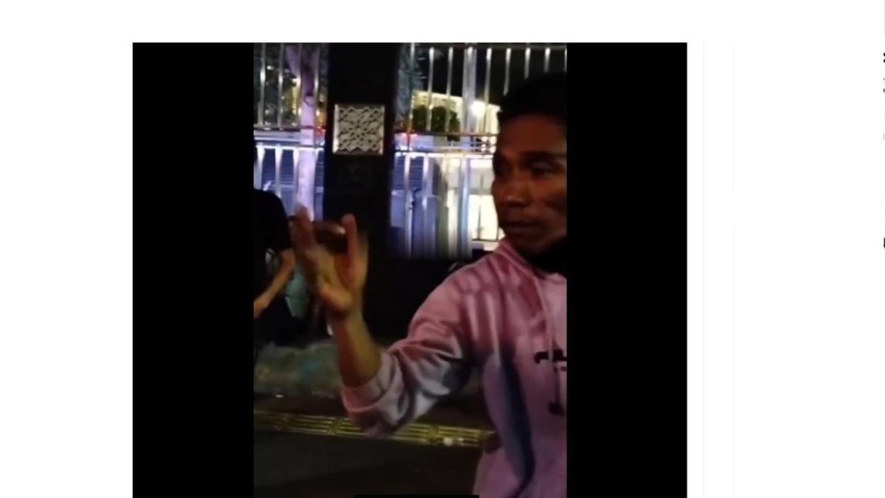 Selama ini menurut Afif, kantong parkir terutama bus besar pariwisata belum ada lokasi parkir. Bus pariwisata itu dikatakan Afif, biasanya diarahkan petugas ke Lapangan Banteng Timur dekat Kementerian Keuangan.<br>