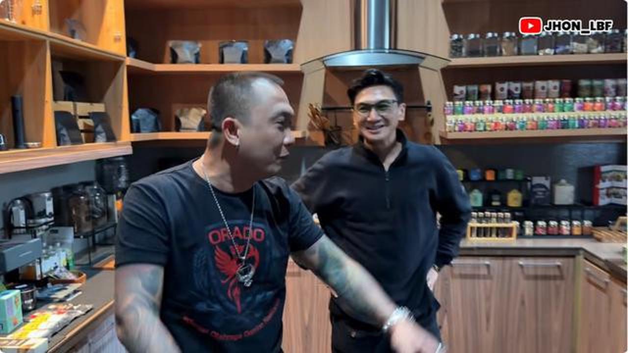 6 Potret Dapur Rumah Anji Manji dengan Konsep Open Space dan Bernuansa Kayu