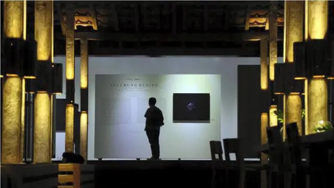 Selubung Hening, 'Body Wisdom' Seniman Muda Kinez Riza