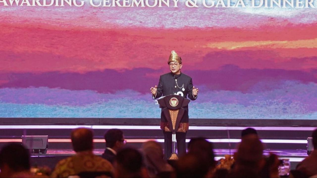 “Dunia usaha harus mendapatkan porsi yang seharusnya karena berperan penting&nbsp; membantu pemerintah meningkatkan perekonomian dan daya tarik kawasan,” ujar Arsjad.